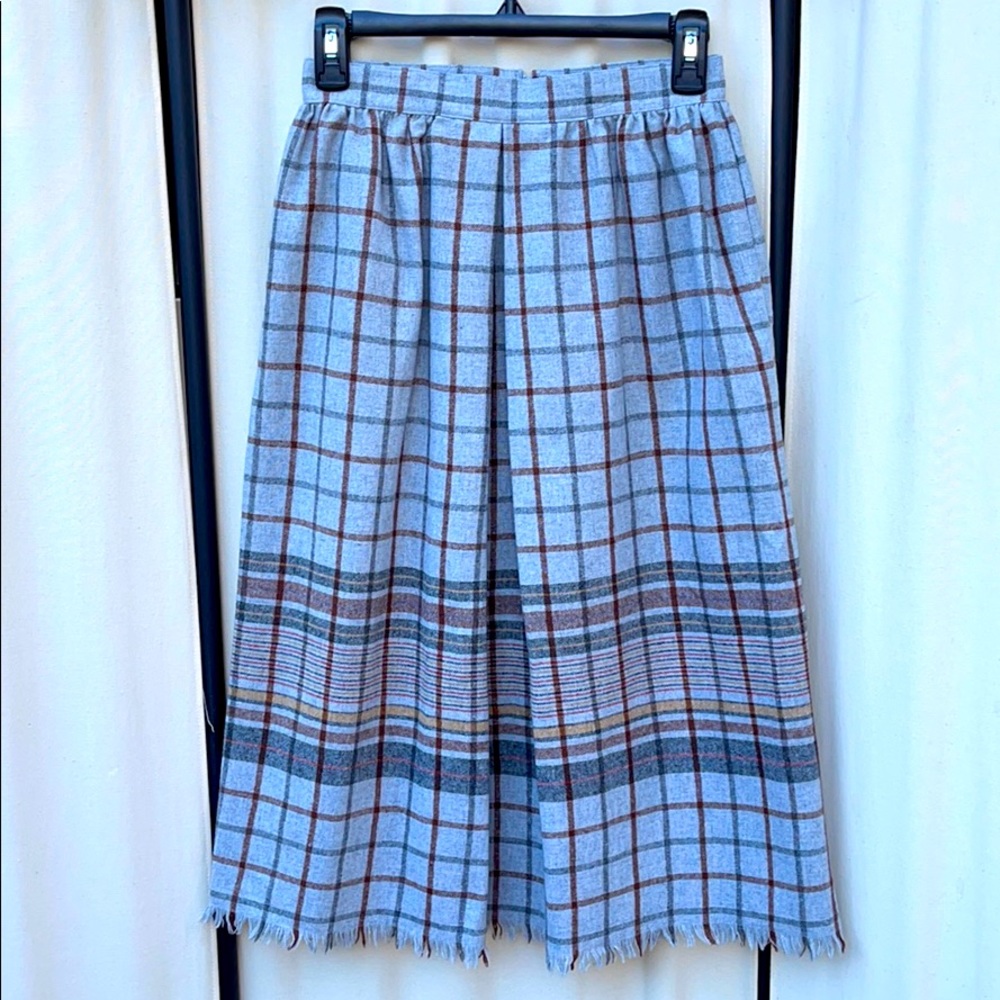 EUC- VINTAGE 70’S- XS-S WOOL WAIST SKIRT WITH F…